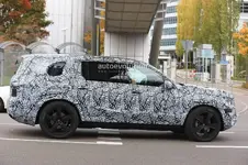 2019-mercedes-benz-gls-class-spied-in-detail_19.webp