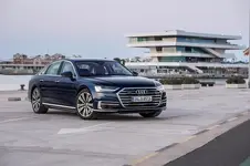 2019-Audi-A8-front-three-quarter-07.webp