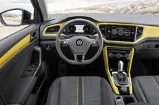 Yellow-VW-T-Roc-21.webp