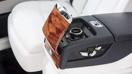 38-2018-rolls-royce-phantom-fd-1.webp