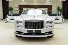 rolls-abudhabi-dawn-fashion-white-3.webp
