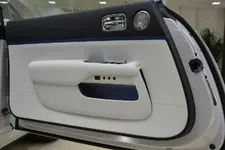 rolls-abudhabi-dawn-fashion-white-10.webp