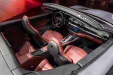 ferrari-portofino-china-5.webp