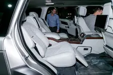 2018-Range-Rover-SVAutobiography-seats.webp