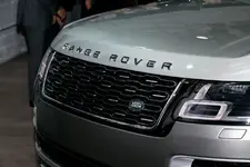 2018-Range-Rover-SVAutobiography-grille.webp