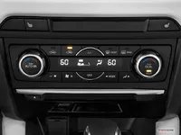 2016_mazda_mazda6_tempcontrol.webp