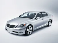 Lexus-LS-460-2006-Photo-07.webp