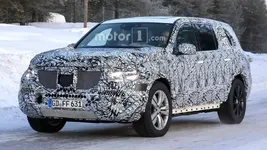 2019-mercedes-benz-gls-class-spied.webp