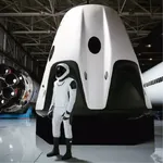 spacex-spacesuit-1.webp