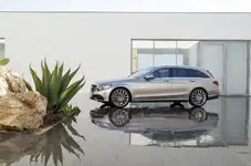 2019-Merceedes-Benz-C-Class-Facelift-13.webp