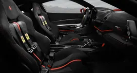 ferrari_488_pista_int_2.webp