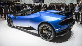 02-lamborghini-huracan-performante-spyder-geneva-1.webp