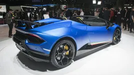 04-lamborghini-huracan-performante-spyder-geneva-1.webp