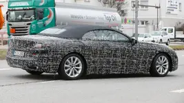 bmw-8-series-convertible-spy-photo.webp
