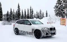 spyshots-2019-bmw-x3-m-borrows-steering-wheel-gear-lever-from-f90-m5_11.webp