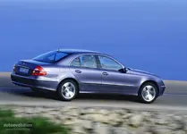 MERCEDESBENZE-Klasse-334_6.webp