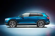 new-touareg-blue-11.webp