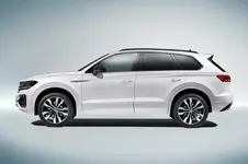 new-touareg-r-line-white-18.webp