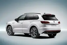 new-touareg-r-line-white-20.webp