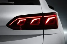 new-touareg-white-details-17.webp