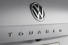 new-touareg-white-details-15.webp
