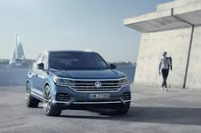 2019-VW-Touareg-12-1.webp