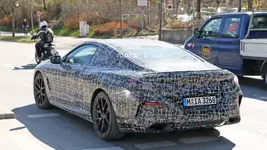2019-bmw-8-series-coupe-spy-photo.webp