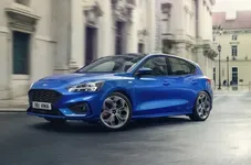 ford_2018_focus_st-line_01.webp