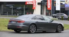 Audi-S8-9-300x163.webp