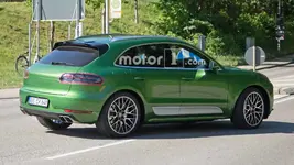 porsche-macan-refresh-spy-shots.webp
