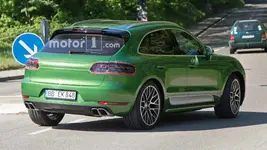 porsche-macan-refresh-spy-shots.webp
