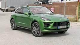 2019-porsche-macan-turbo-facelift-spy-photo.webp
