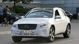 2019-mercedes-glc-facelift-spy-photo.webp