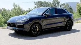 2020-porsche-cayenne-coupe-spy-photo.webp