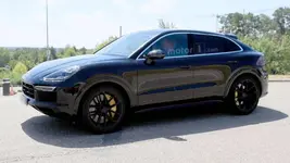 2020-porsche-cayenne-coupe-spy-photo.webp