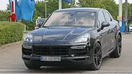 2020-porsche-cayenne-coupe-spy-photo.webp