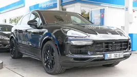 2020-porsche-cayenne-coupe-spy-photo.webp