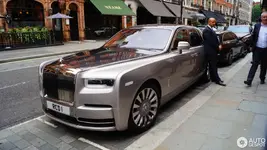 rolls-royce-phantom-viii-c320220072018185504_1.webp