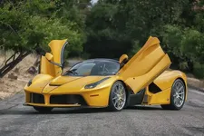 20-ferrari-laferrari-aperta-print-itzkirb-photography.webp