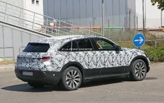 5ae9adfd-mercedes-eq-c-major-camo-drop-12.webp
