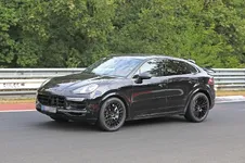 2020-porsche-cayenne-coupe-hits-nurburgring-prototype-shows-active-rear-wing-128398_1.webp