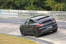 2020-porsche-cayenne-coupe-hits-nurburgring-prototype-shows-active-rear-wing_7.webp