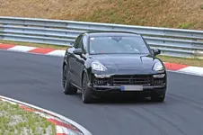 2020-porsche-cayenne-coupe-hits-nurburgring-prototype-shows-active-rear-wing_9.webp