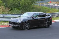 2020-porsche-cayenne-coupe-hits-nurburgring-prototype-shows-active-rear-wing_11.webp