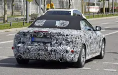 new-bmw-4-series-convertible-spotted-in-traffic-shows-soft-top-and-z4-grille_12.webp
