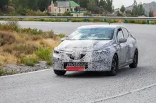renault-clio-fotos-espia-201850037_3.webp