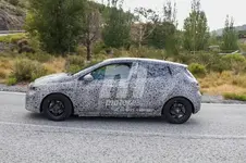 renault-clio-fotos-espia-201850037_9.webp