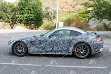 Fotos-esp%C3%ADa-del-Mercedes-AMG-GT-R-Facelift-6.webp