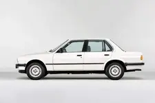 P90181241_lowRes_40-anniversary-bmw-3.webp