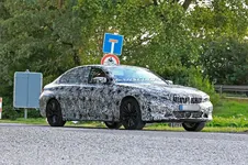 75b0aca6-2019-bmw-3-series-lwb-spy-shots-3.webp